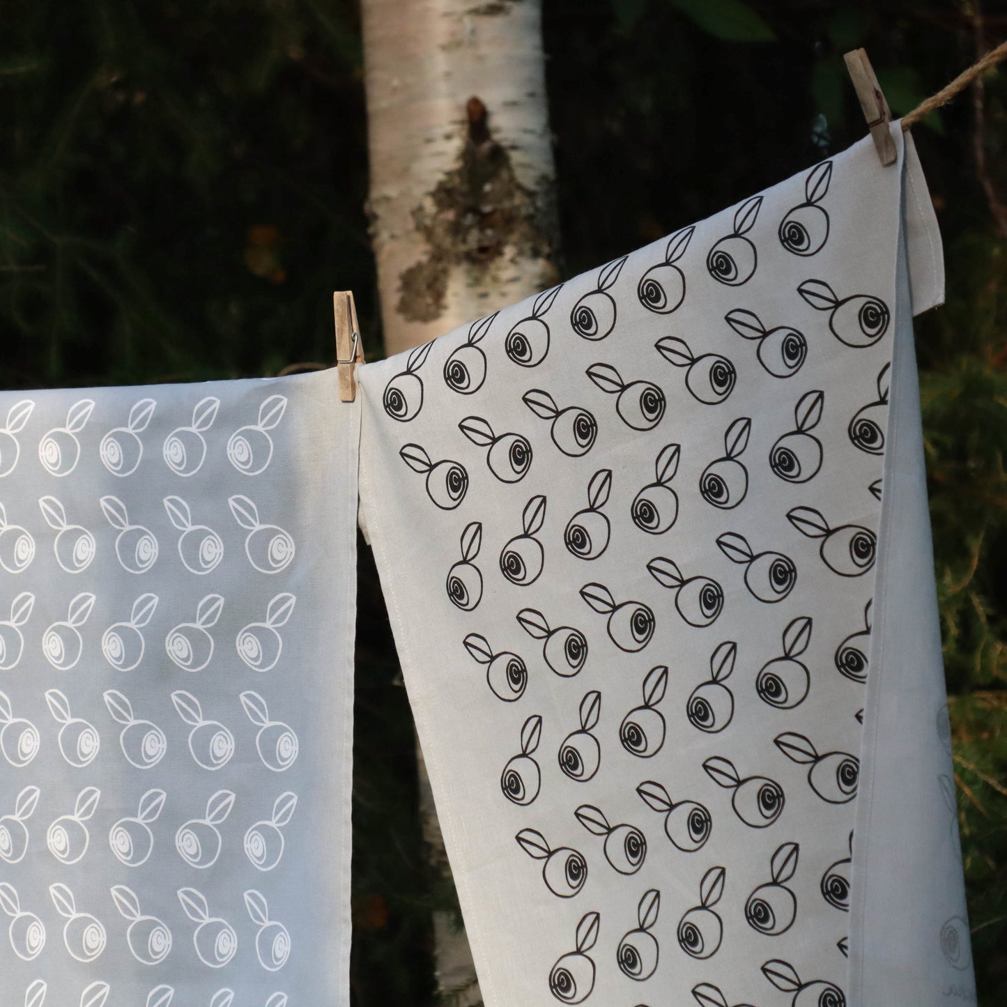 BLÅBÄRSSKOG kökshandduk 2-pack | blå