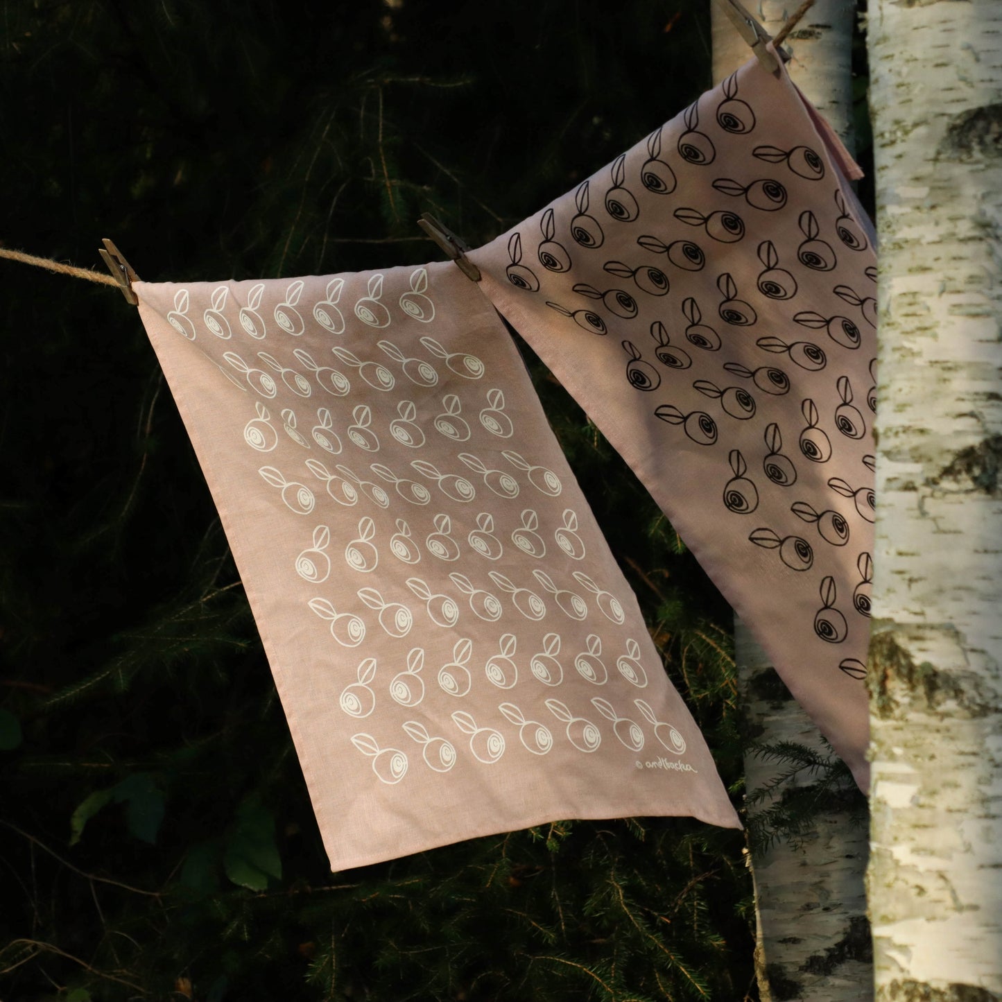 BLÅBÄRSSKOG kökshandduk 2-pack | rosa